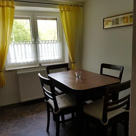 Gemuetliche Ferienwohnung In Kaifenheim, Cleaning Included * Kaifenheim