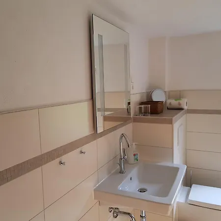 Daire Gemuetliche Ferienwohnung In Kaifenheim, Cleaning Included Kaifenheim