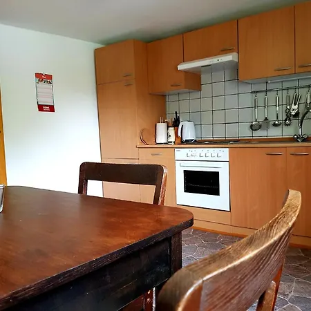 Daire Gemuetliche Ferienwohnung In Kaifenheim, Cleaning Included